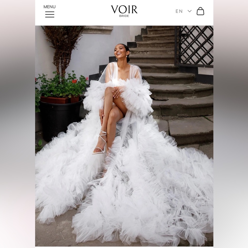 VOIR Victoria Robe - Picture 9 of 14